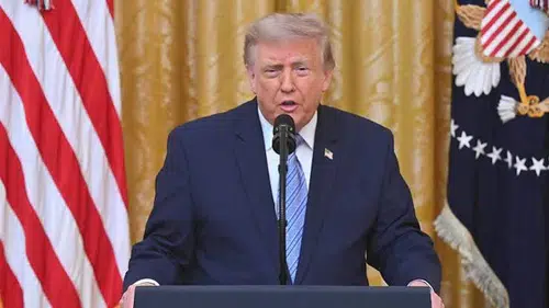 Trump: Hürmüz Boğazı'nı biz kontrol ediyoruz, İran hiçbir şeyi kontrol etmiyor