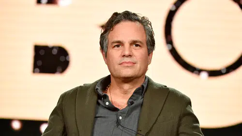 Hollywood'da 111 milyar dolarlık dev birleşme krizi: Ruffalo uzlaşma ihtimaline tepki gösterdi