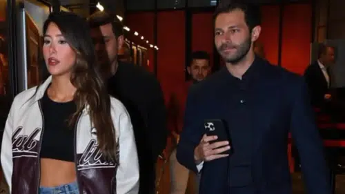 Hakan Sabancı, Contemporary Istanbul'da İspanyol model Tatiana Panakal ile görüntülendi
