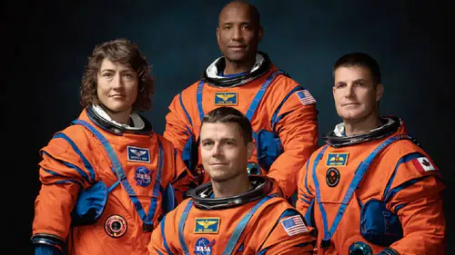 NASA 53 yıl sonra Ay yolunda: Artemis II için geri sayım başladı