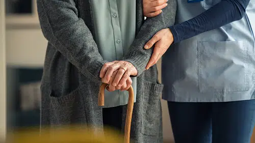 Evde bakım yardımına heyet raporu şartı geldi