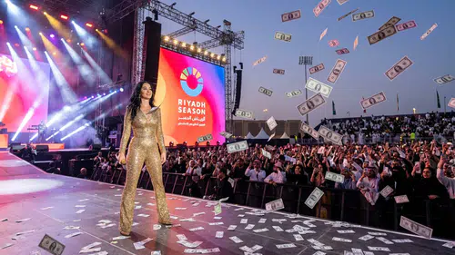 Katy Perry, Riyad performansıyla dakikada 300 bin dolar kazandı