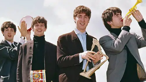 The Beatles’ın dört üyeleri için çekilen biyografi filmlerinden ilk kareler paylaşıldı