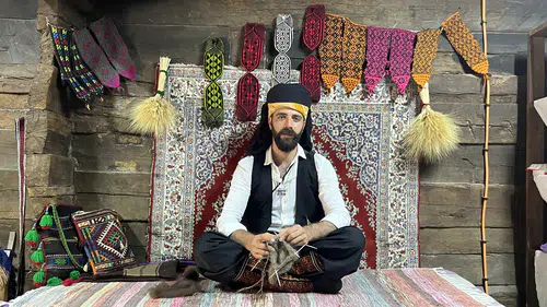 İlmek ilmek Anadolu kimliğini dokuyor: Hemşin'in unutulmaya yüz tutmuş motiflerini dünyaya taşıyor