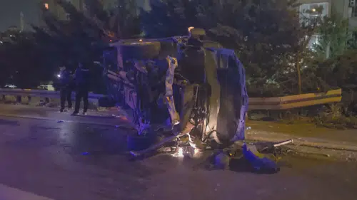Esenler'de trafik dehşeti: 3 aracın karıştığı kazada 1 can kaybı
