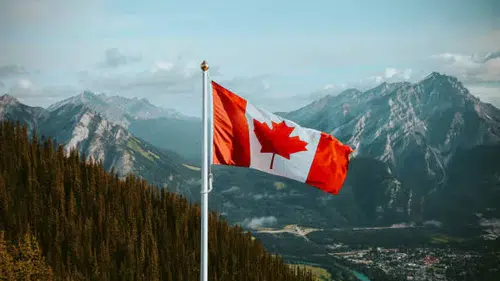 British Columbia orman yangınları nedeniyle boşaltılıyor