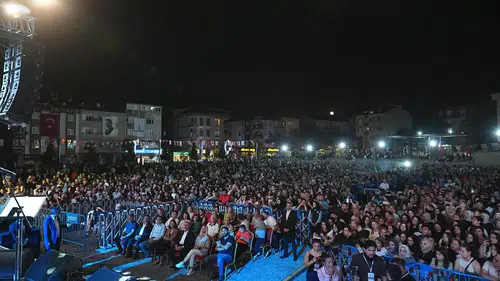 Sancaktepe'de Sanat Rüzgarı: 3. Kültür Sanat Festivali Coşkuyla Başladı