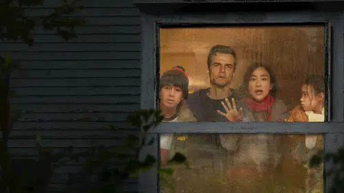 Eleştirmenler beğenmedi, Son Ev Netflix’te zirveye çıktı