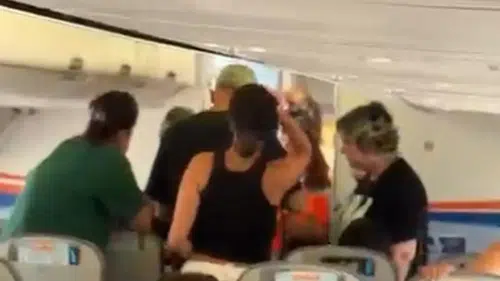 Antalya-Ercan uçuşunda gecikme ve bagaj krizi iddiası
