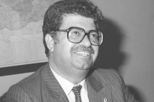 Turgut Özal kimdir?