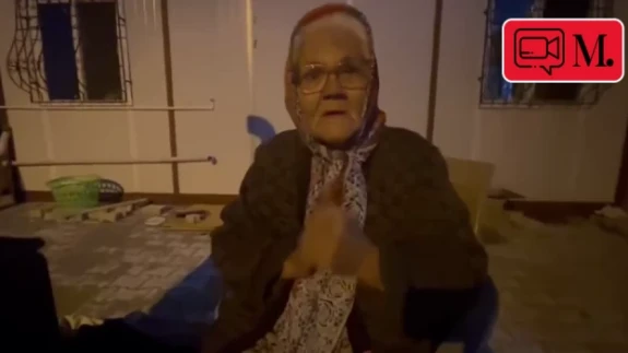Elazığ'daki depremde evi yıkıldı: 84 yaşındaki Nebahat Şen, 3 yıldır konteynerde yaşıyor