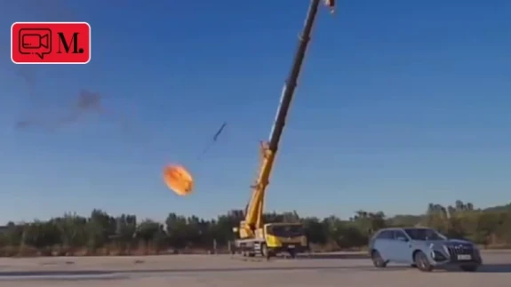 Çin Başkanı Xi'nin tercih ettiği elektrikli SUV otomobiline, ateş topu ile sağlamlık testi yapıldı