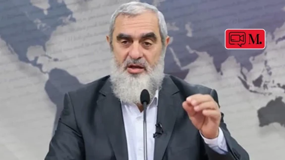 '6 yaşındaki çocuk evlenebilir' diyen Nureddin Yıldız'a Boğaziçi Üniversitesi'nde yumurta fırlatıldı