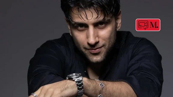 Reynmen’den 'erkeklik' çıkışı: Eşiyle sarmaş dolaş yaptığı paylaşımla bekarları hedef aldı