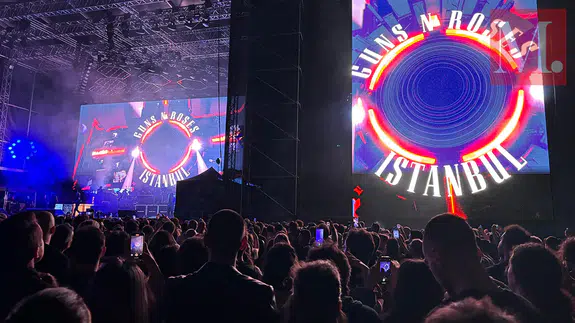 Guns N’ Roses İstanbul konseri ünlü akınına uğradı!
