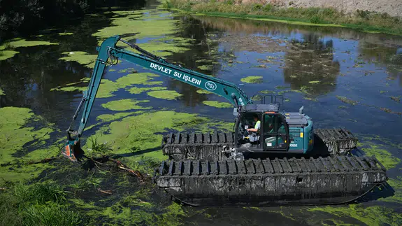 Edirne Tunca Nehri’nde sonunda temizlik çalışması başlatıldı