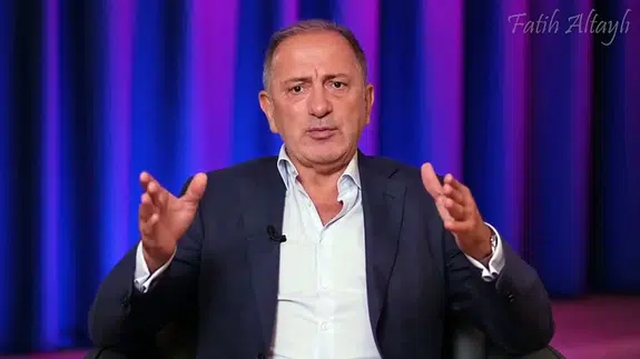 'Aylık gelirim 200 bin lira' diyen Fatih Altaylı'nın milyonluk saatleri gündemde