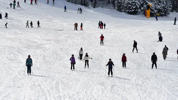 Sömestir tatili kayak merkezlerine yaradı, Sarıkamış’ta oteller tamamen doldu