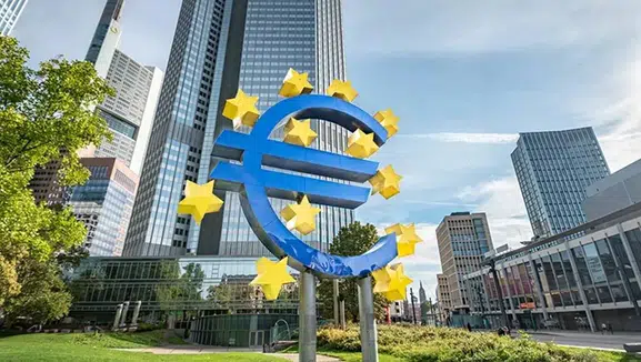 ECB faiz kararını açıkladı: Üç temel faiz oranı sabit kaldı