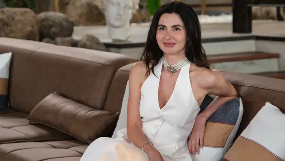 Nesrin Cavadzade’den botoks eleştirilerine yanıt: “Belki çocuk bekliyorum”