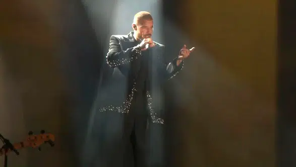 Ricky Martin 15 yıl aradan sonra İstanbul'da fırtına estirdi