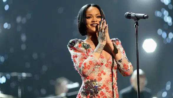Rihanna'nın sosyal medya hamlesi gündem oldu: Ankara Havalimanı'nı takibe aldı