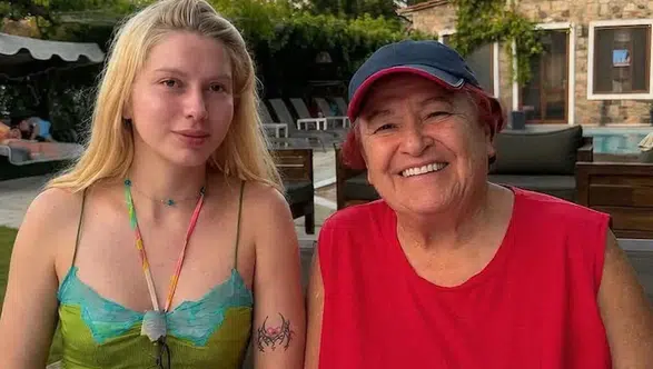 Selda Bağcan ile Aleyna Tilki Bodrum'da bir araya geldi