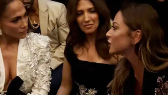 Hadise ile Jennifer Lopez Paris Moda Haftası'nda bir araya geldi