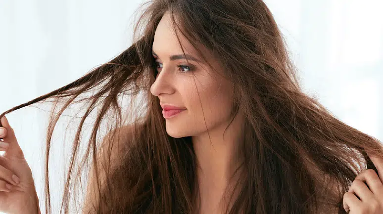 Soğuk havalarda saçlar neden bir anda bozuluyor? Uzmanlar uyardı: Bu 10 hata saçı mahvediyor!