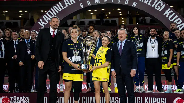 Fenerbahçe Opet Cumhurbaşkanlığı Kupası’nı 14. kez kazandı