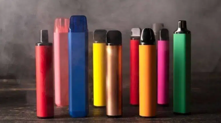 11 yaşındaki çocuk bile kullanıyor: Elektronik sigaranın bilinmeyen ölümcül etkileri ortaya çıktı