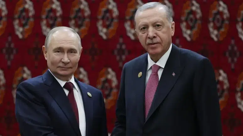 Cumhurbaşkanı Erdoğan, Aşkabat’ta Rusya Devlet Başkanı Putin ile görüştü