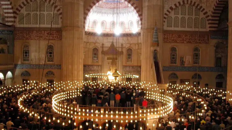 Üç aylar bu yıl ikinci kez yaşanıyor: Kandiller ve ramazan hangi tarihlerde?