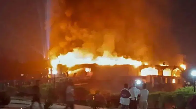 Hindistan’da gece kulübünde yangın: 25 ölü, 6 yaralı