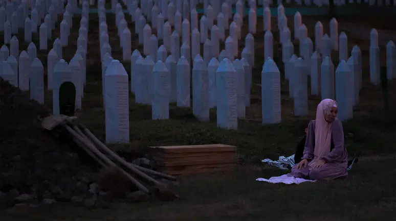 Srebrenitsa soykırımı 30. yılında: 8 binden fazla Boşnak anılıyor