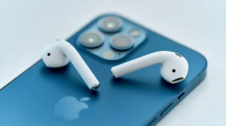 iPhone kullanıcıları artık kablosuz kulaklıkla anında çeviri yapabilecek