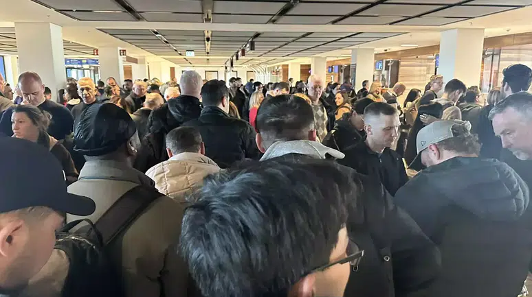 Türk turizmcilere Berlin kapısında saatlerce bekletilme şoku