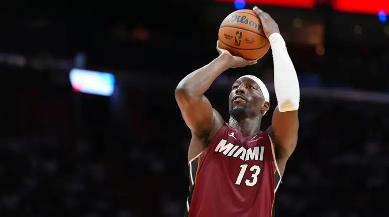 Bam Adebayo NBA tarihine geçti: Bir maçta 83 sayı attı