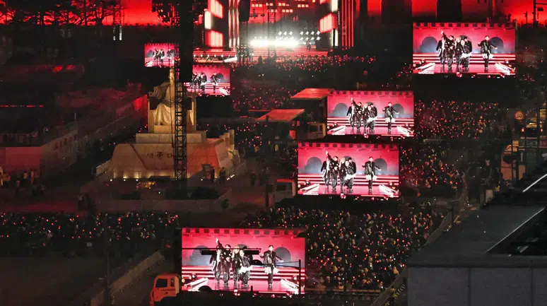 BTS'in muhteşem dönüşü: Netflix rekorlarıyla sahnelere merhaba