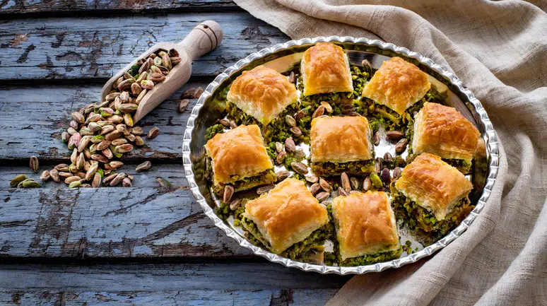 TMSF'den dev satış: Baklavacı Faruk Güllü 223 milyon TL'ye ihalede