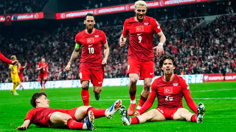 Türkiye, Romanya'yı 1-0 yenerek Dünya Kupası play-off finaline yükseldi!