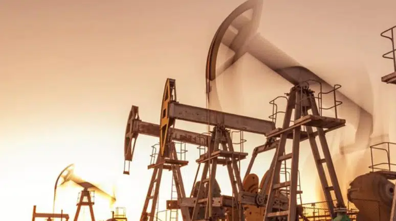 Orta Doğu savaşı petrolü fırlattı: Petrol fiyatları tarihi zirveye koşuyor