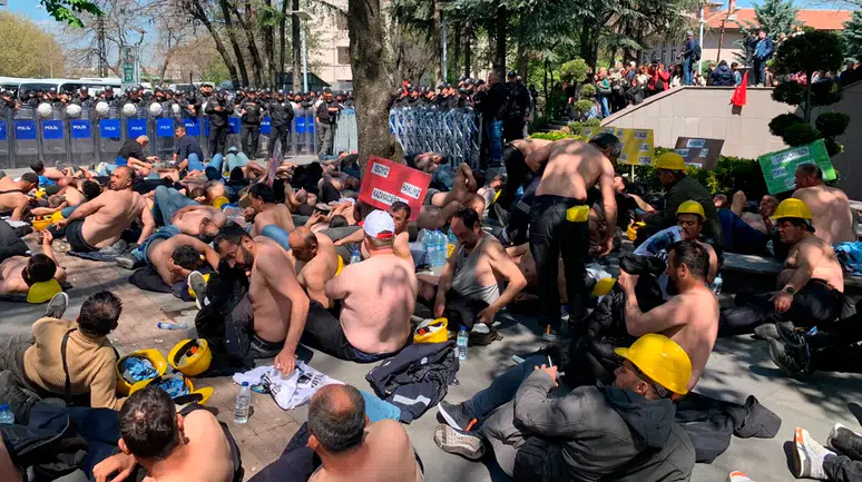 Açlık grevinde beşinci gün bitti: Maden işçileri sadece tam ödeme istiyor