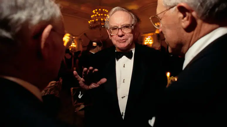 143 milyar dolar serveti olan Buffett'tan ezber bozan başarı tanımı: Büyüklük para ile ölçülmez