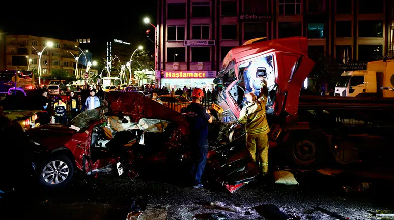 Giresun'da katliam gibi zincirleme kaza: 5 ölü, 6 yaralı