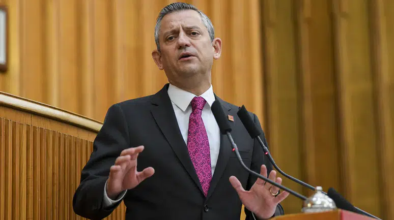Özgür Özel’den CHP’de kapalı grup toplantısı kararı: Milletvekilleri Genel Merkez’e çağrıldı