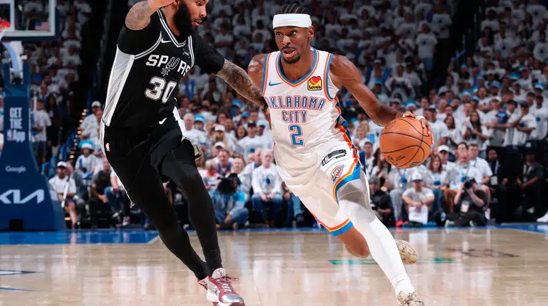 NBA'de büyük finale son bir adım: Oklahoma City Thunder avantajı kaptı