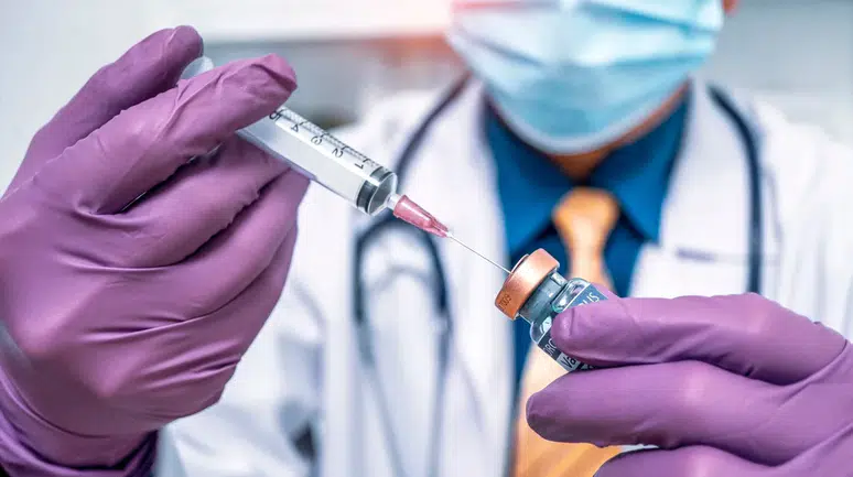 Kanser tedavisinde tarihi başarı: Üçlü etkiye sahip yeni aşı tümörleri tamamen yok etti