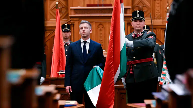 Orban’ın 16 yıllık iktidarı son buldu: Peter Magyar yemin ederek göreve başladı