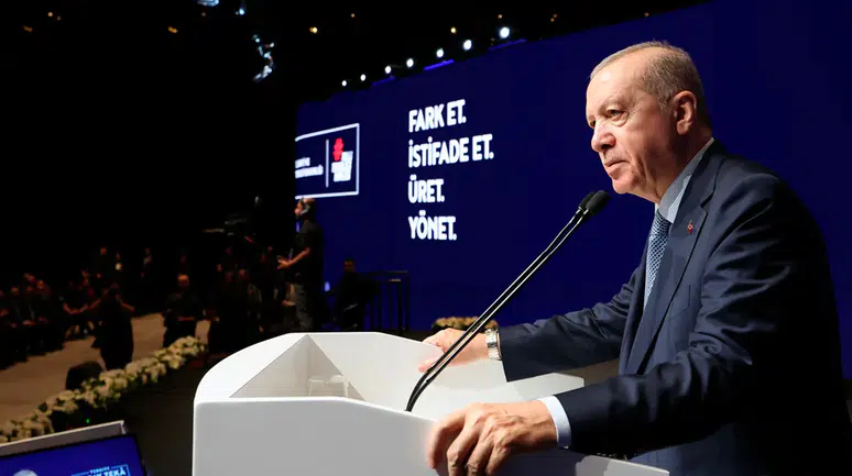 Türkiye'nin yapay zeka yol haritası netleşti: Beş milyon vatandaşa eğitim verilecek